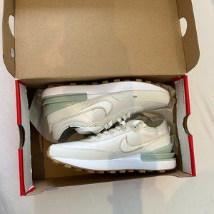 Nike Waffle One SE Womens Size 9, brand new